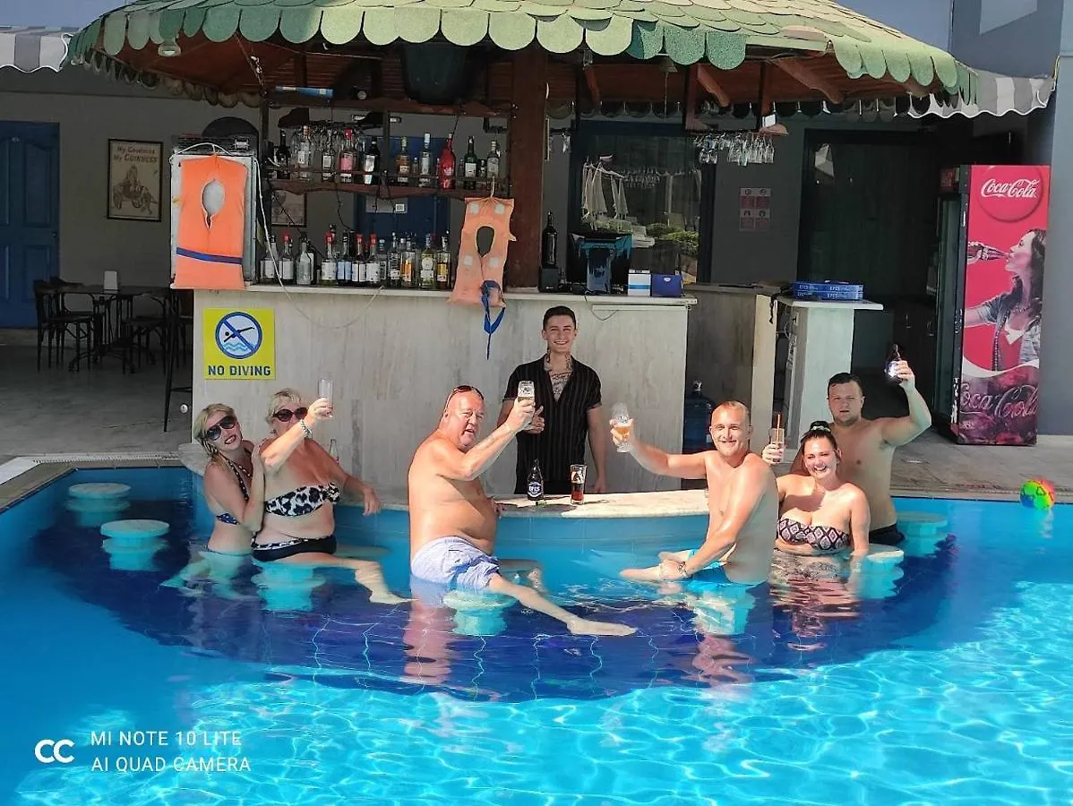 Apart Otel Happy Apart Hotel Kuşadası