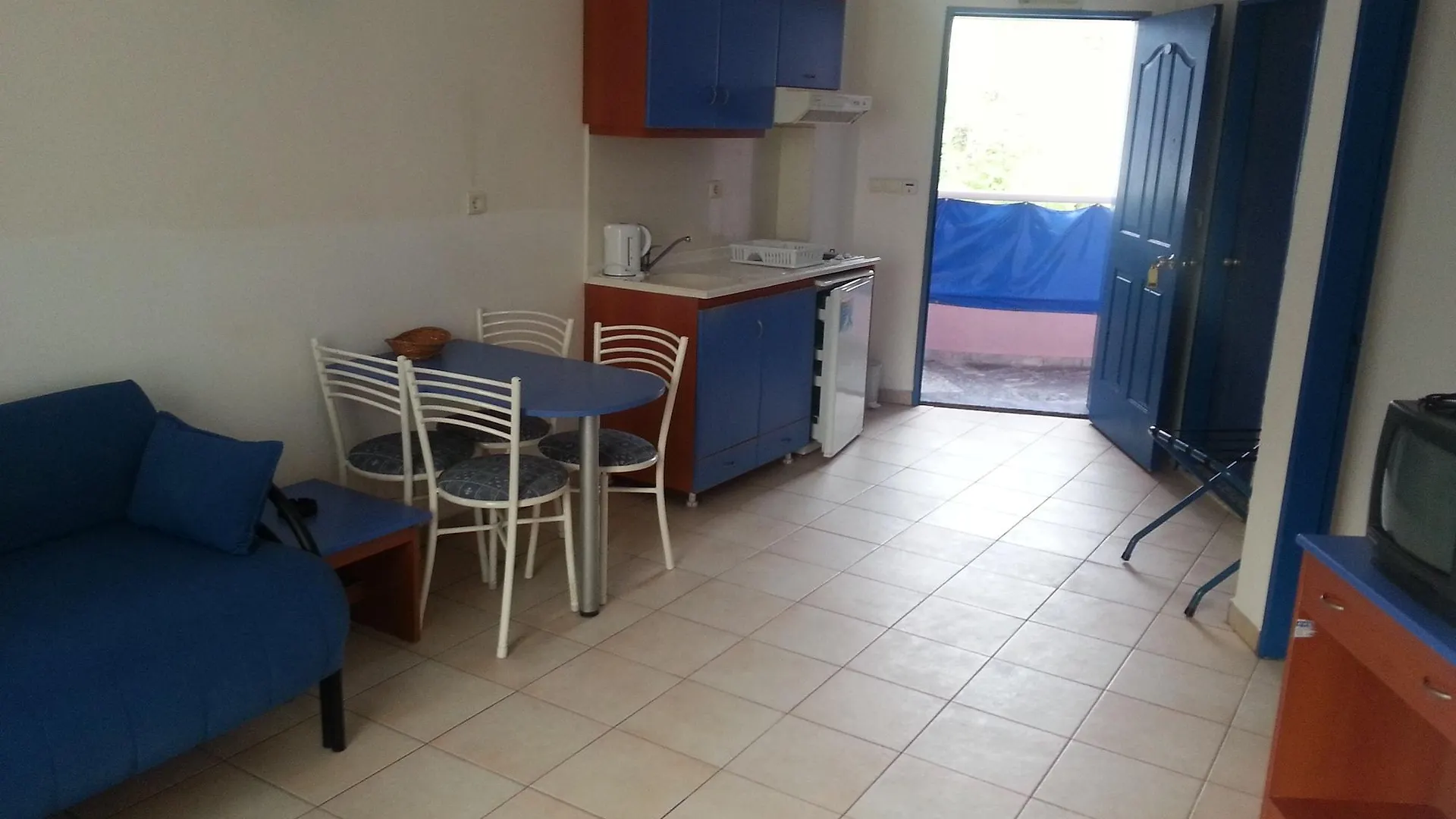 Happy Apart Hotel Kuşadası Apart Otel