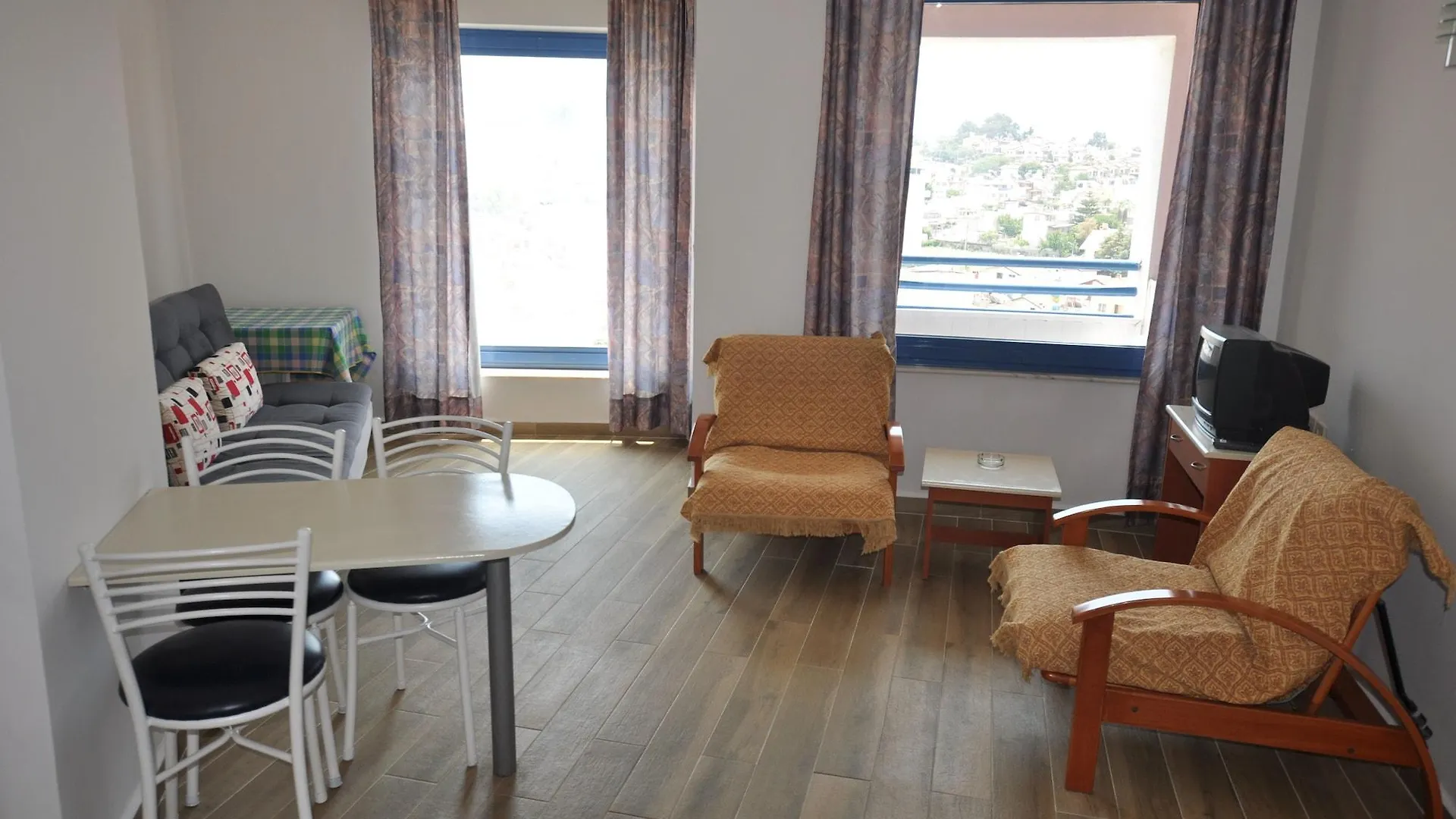 Happy Apart Hotel Kuşadası Aparthotel