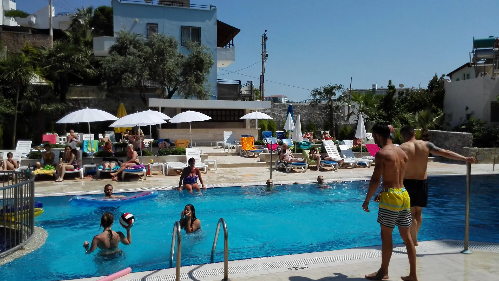 Happy Apart Hotel Kuşadası