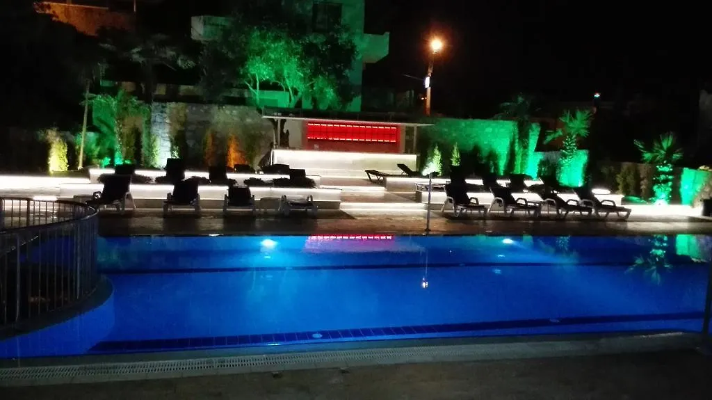 Happy Apart Hotel Kusadasi 3*,